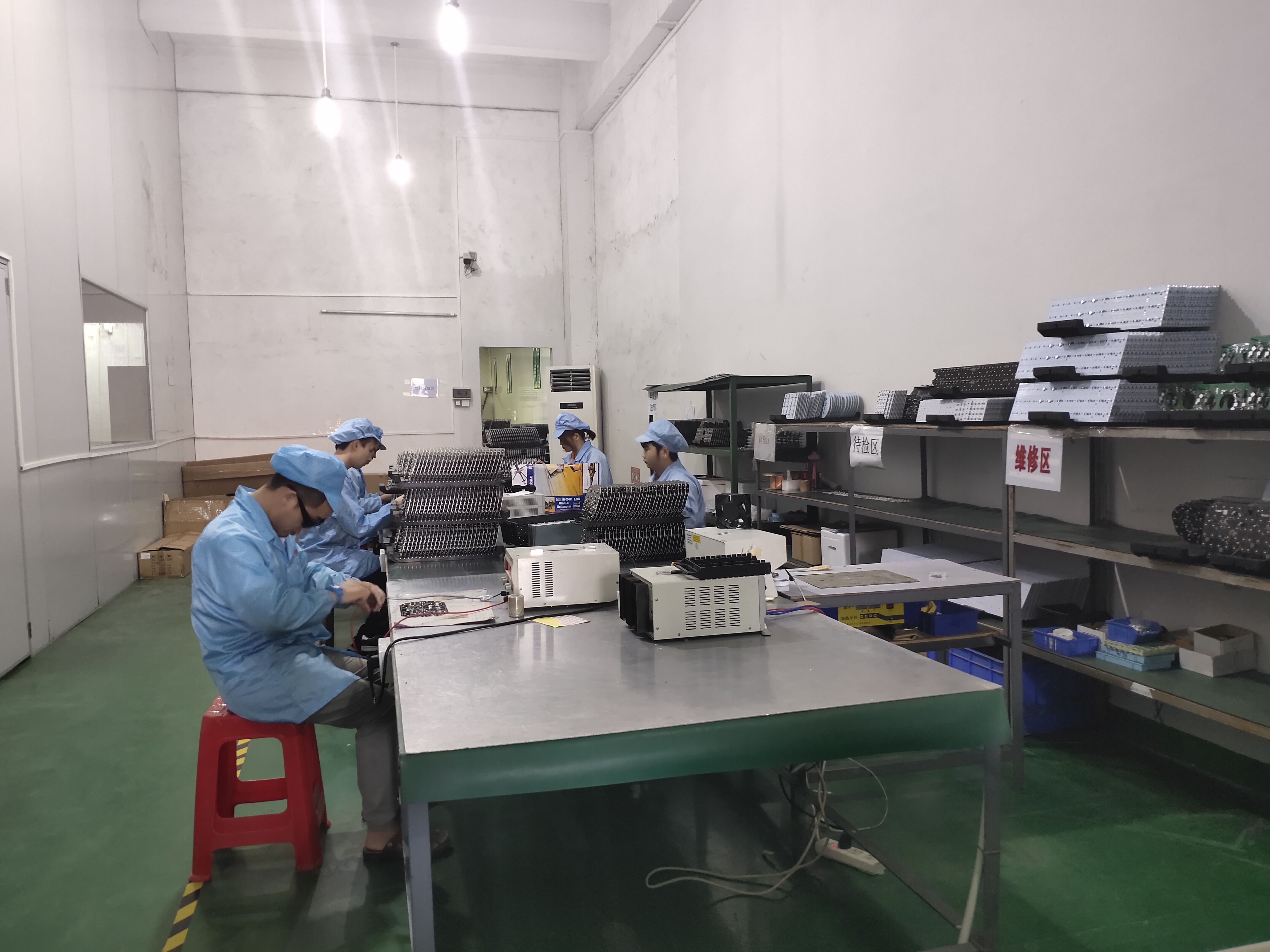 Teste de placa de circuito de luz de condu&ccedil;&atilde;o a laser