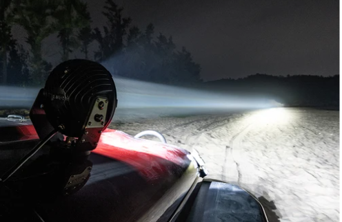 Off Laser Road dirigindo a luz de trabalho